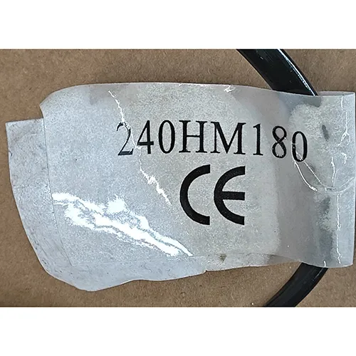 Lanț de iluminat destinat interconectării, care conține 240 de surse de lumină cu LED-uri neînlocuibile. Produsul include un dispozitiv pentru schimbarea modurilor de iluminare.