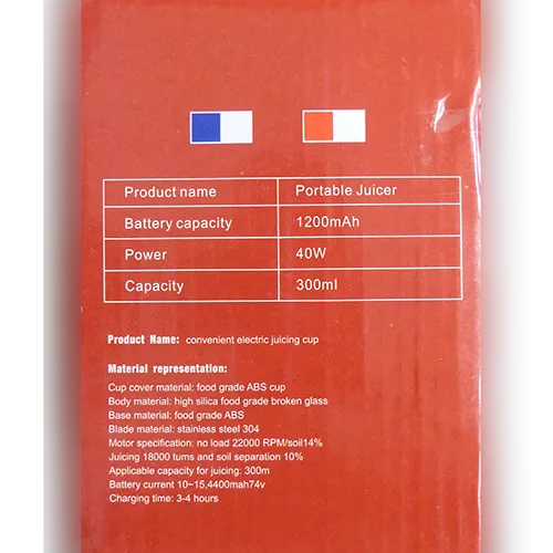 Storcător portabil format dintr-un cilindru din plastic, unitatea de tăiere și un cablu USB.