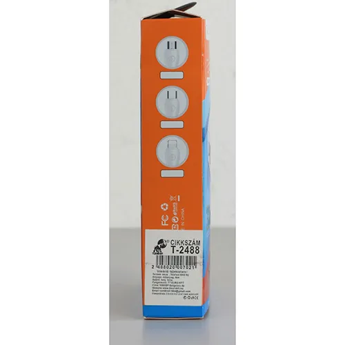 Încărcător USB alb cu un port USB-A și un port USB-C, furnizat cu un cablu de conectare USB separat. Intrări: 100-240V, 50-60Hz, 0,35A. Realizare: 5V/3A, 9V/2A, 12V/1.5A.
