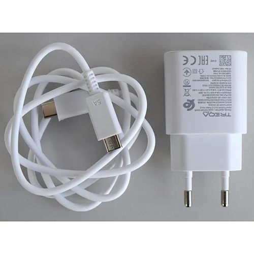 TREQA - Încărcător USB