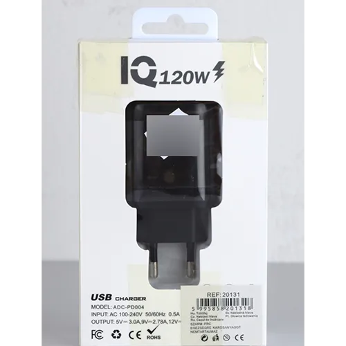 Încărcător de perete din plastic negru cu un port de ieșire USB Type-A.