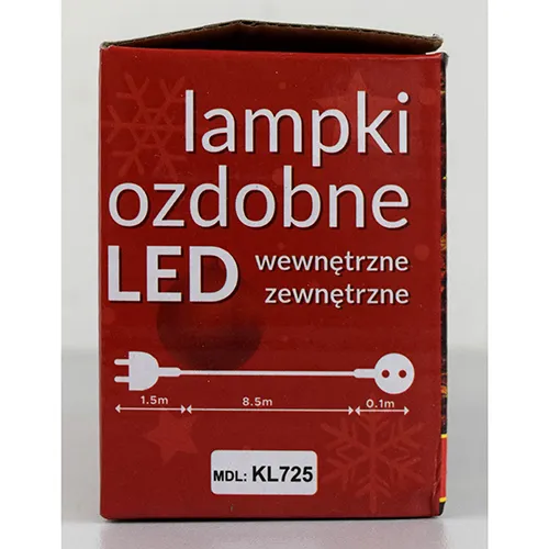 Lanț de iluminat cu LED-uri cu lumini colorate, sârmă verde izolată și o cutie de control neagră.