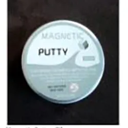 Jucărie magnetică de culoare aurie cu chit.