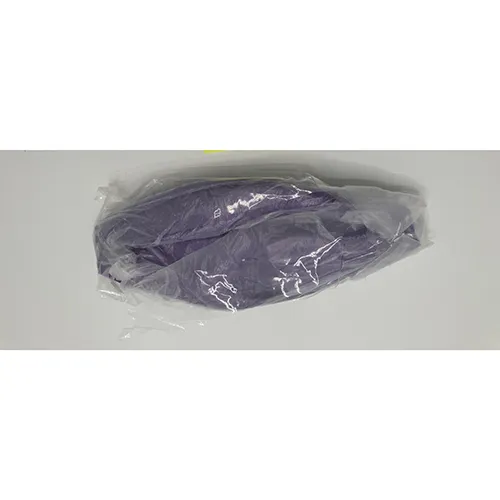 Mingea de yoga mov făcută din PVC moale.